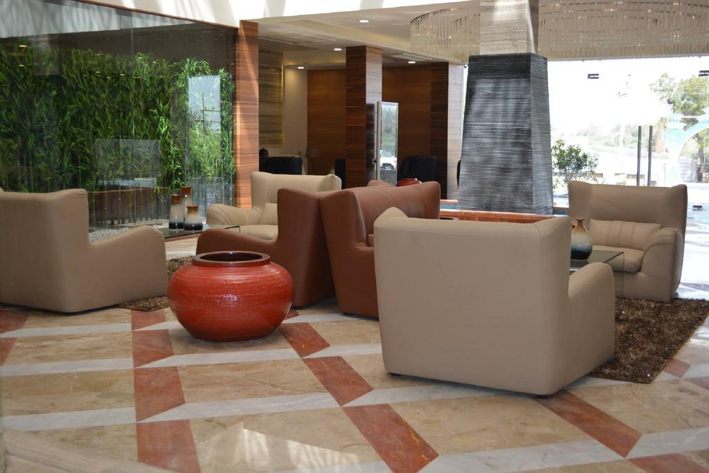 Hotel The Fern Residency Mundra Exteriér fotografie